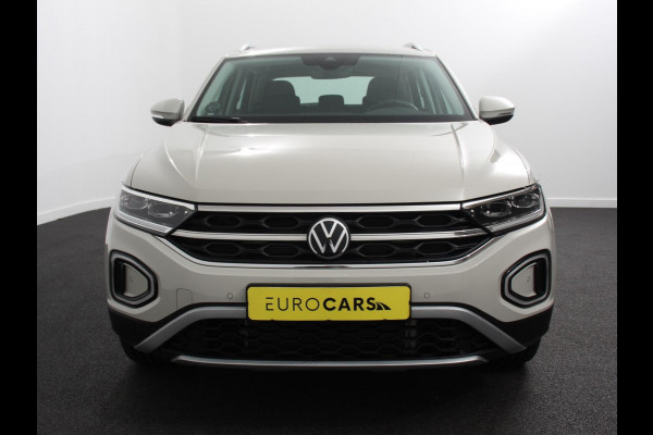 Volkswagen T-Roc 1.5 TSI 150pk DSG Style Edition | Navigatie | Apple Carplay/Android Auto | Camera | Parkeersensoren | Adaptive Cruise Control | Dodehoek Assistent | Elektrische achterklep | Stoel- en stuurverwarming | Full Led | Climate Control | Lichtmetalen velgen Volkswagen T-Roc 1.5 TSI 150pk DSG Style Edition | Navigatie | Apple Carplay/Android Auto | Camera | Parkeersensoren | Adaptive Cruise Control | Dodehoek Assistent | Elektrische achterklep | Stoel- en stuurverwarming | Full Led | Climate Control | Lichtmetalen velgen
