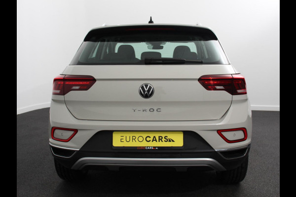 Volkswagen T-Roc 1.5 TSI 150pk DSG Style Edition | Navigatie | Apple Carplay/Android Auto | Camera | Parkeersensoren | Adaptive Cruise Control | Dodehoek Assistent | Elektrische achterklep | Stoel- en stuurverwarming | Full Led | Climate Control | Lichtmetalen velgen Volkswagen T-Roc 1.5 TSI 150pk DSG Style Edition | Navigatie | Apple Carplay/Android Auto | Camera | Parkeersensoren | Adaptive Cruise Control | Dodehoek Assistent | Elektrische achterklep | Stoel- en stuurverwarming | Full Led | Climate Control | Lichtmetalen velgen