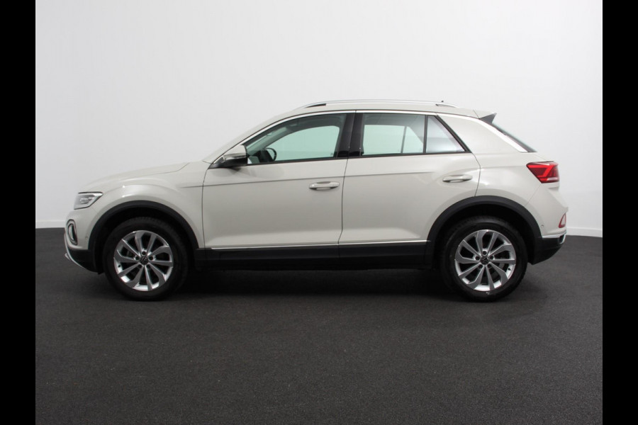 Volkswagen T-Roc 1.5 TSI 150pk DSG Style Edition | Navigatie | Apple Carplay/Android Auto | Camera | Parkeersensoren | Adaptive Cruise Control | Dodehoek Assistent | Elektrische achterklep | Stoel- en stuurverwarming | Full Led | Climate Control | Lichtmetalen velgen Volkswagen T-Roc 1.5 TSI 150pk DSG Style Edition | Navigatie | Apple Carplay/Android Auto | Camera | Parkeersensoren | Adaptive Cruise Control | Dodehoek Assistent | Elektrische achterklep | Stoel- en stuurverwarming | Full Led | Climate Control | Lichtmetalen velgen