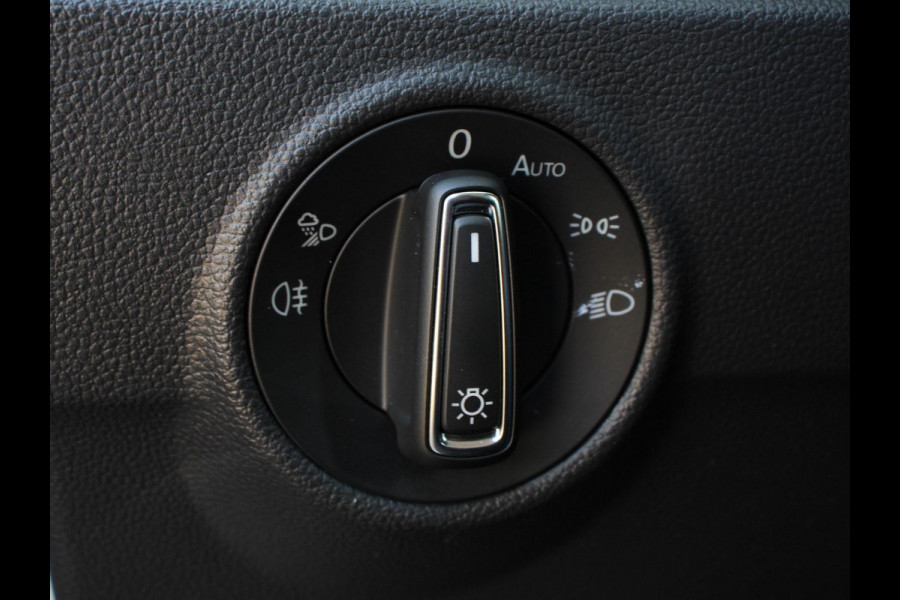 Volkswagen T-Roc 1.5 TSI 150pk DSG Style Edition | Navigatie | Apple Carplay/Android Auto | Camera | Parkeersensoren | Adaptive Cruise Control | Dodehoek Assistent | Elektrische achterklep | Stoel- en stuurverwarming | Full Led | Climate Control | Lichtmetalen velgen Volkswagen T-Roc 1.5 TSI 150pk DSG Style Edition | Navigatie | Apple Carplay/Android Auto | Camera | Parkeersensoren | Adaptive Cruise Control | Dodehoek Assistent | Elektrische achterklep | Stoel- en stuurverwarming | Full Led | Climate Control | Lichtmetalen velgen