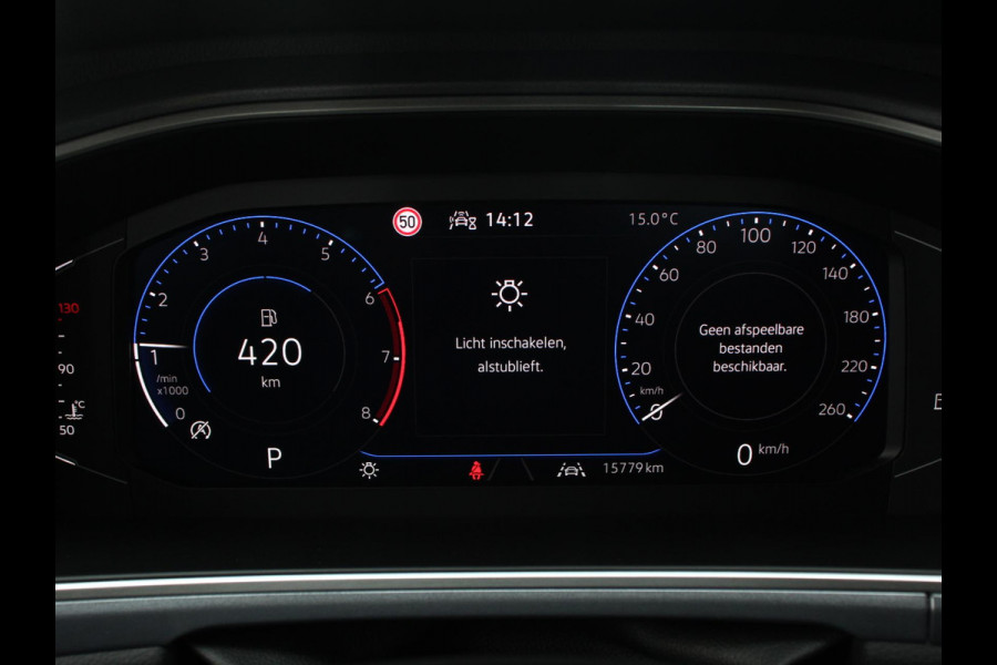 Volkswagen T-Roc 1.5 TSI 150pk DSG Style Edition | Navigatie | Apple Carplay/Android Auto | Camera | Parkeersensoren | Adaptive Cruise Control | Dodehoek Assistent | Elektrische achterklep | Stoel- en stuurverwarming | Full Led | Climate Control | Lichtmetalen velgen Volkswagen T-Roc 1.5 TSI 150pk DSG Style Edition | Navigatie | Apple Carplay/Android Auto | Camera | Parkeersensoren | Adaptive Cruise Control | Dodehoek Assistent | Elektrische achterklep | Stoel- en stuurverwarming | Full Led | Climate Control | Lichtmetalen velgen