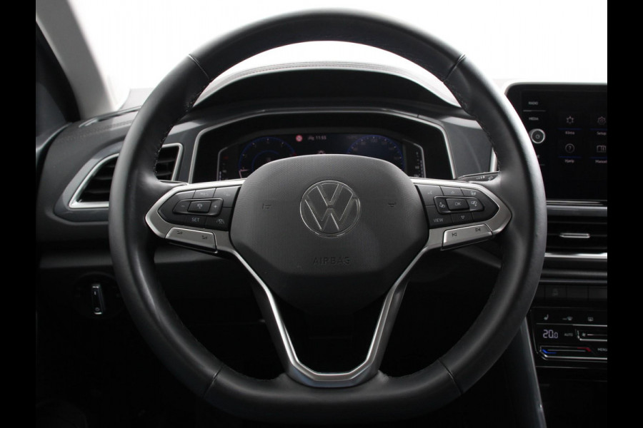 Volkswagen T-Roc 1.5 TSI 150pk DSG Style Edition | Navigatie | Apple Carplay/Android Auto | Camera | Parkeersensoren | Adaptive Cruise Control | Dodehoek Assistent | Elektrische achterklep | Stoel- en stuurverwarming | Full Led | Climate Control | Lichtmetalen velgen Volkswagen T-Roc 1.5 TSI 150pk DSG Style Edition | Navigatie | Apple Carplay/Android Auto | Camera | Parkeersensoren | Adaptive Cruise Control | Dodehoek Assistent | Elektrische achterklep | Stoel- en stuurverwarming | Full Led | Climate Control | Lichtmetalen velgen