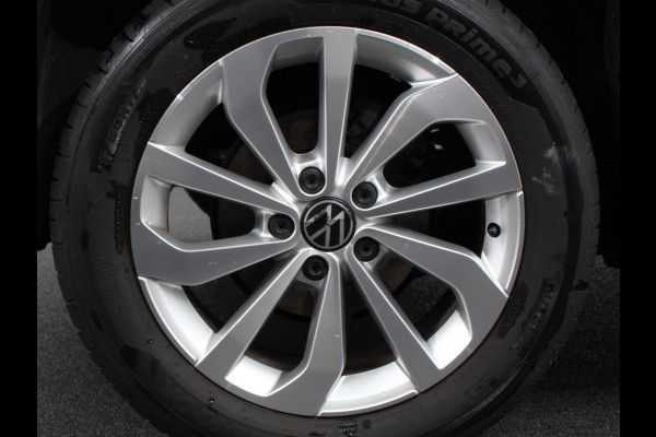 Volkswagen T-Roc 1.5 TSI 150pk DSG Style Edition | Navigatie | Apple Carplay/Android Auto | Camera | Parkeersensoren | Adaptive Cruise Control | Dodehoek Assistent | Elektrische achterklep | Stoel- en stuurverwarming | Full Led | Climate Control | Lichtmetalen velgen Volkswagen T-Roc 1.5 TSI 150pk DSG Style Edition | Navigatie | Apple Carplay/Android Auto | Camera | Parkeersensoren | Adaptive Cruise Control | Dodehoek Assistent | Elektrische achterklep | Stoel- en stuurverwarming | Full Led | Climate Control | Lichtmetalen velgen