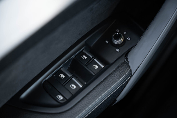 Audi SQ5 3.0 TFSI quattro Pro Line Plus - Panorama | RS Seats | B&O | Audi SQ5 3.0 TFSI quattro Pro Line Plus - Panorama | RS Seats | B&O |