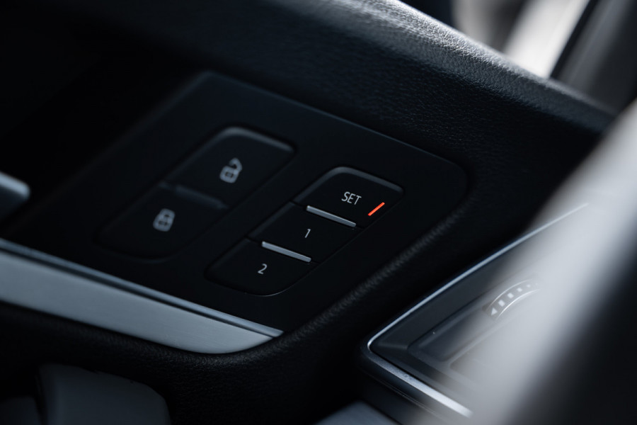 Audi SQ5 3.0 TFSI quattro Pro Line Plus - Panorama | RS Seats | B&O | Audi SQ5 3.0 TFSI quattro Pro Line Plus - Panorama | RS Seats | B&O |