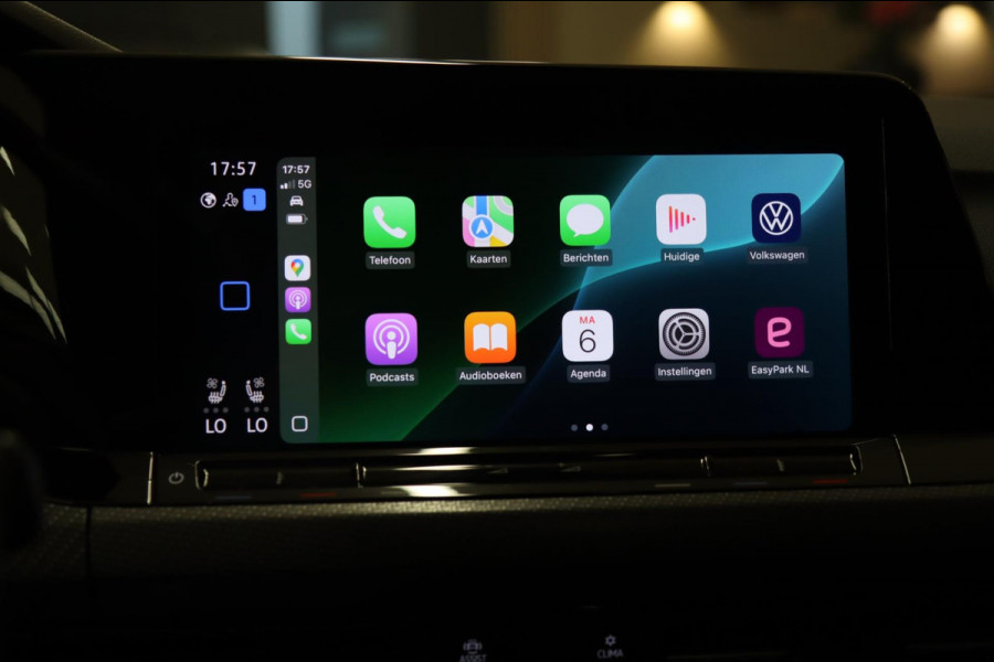 Volkswagen Golf 2.0 TSI R 4Motion PERFORMANCE AKRA/ABT/PANO/CAM/IQ/H&K/BOMVOL