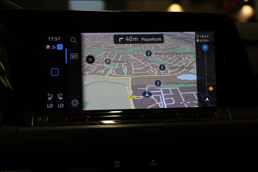 Volkswagen Golf 2.0 TSI R 4Motion PERFORMANCE AKRA/ABT/PANO/CAM/IQ/H&K/BOMVOL