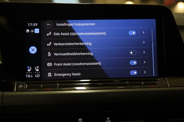 Volkswagen Golf 2.0 TSI R 4Motion PERFORMANCE AKRA/ABT/PANO/CAM/IQ/H&K/BOMVOL