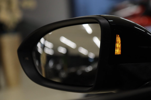 Volkswagen Golf 2.0 TSI R 4Motion PERFORMANCE AKRA/ABT/PANO/CAM/IQ/H&K/BOMVOL