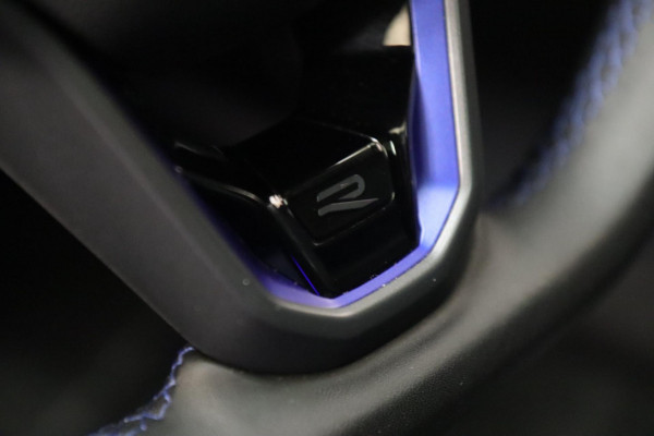 Volkswagen Golf 2.0 TSI R 4Motion PERFORMANCE AKRA/ABT/PANO/CAM/IQ/H&K/BOMVOL