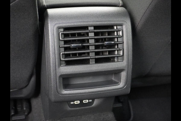 Volkswagen Golf T111PK NWE Model ! Adaptive-Cr. Navi* Apple Carplay Android Ecc Pdc Virtual Cockpit Life Led Lmv 17" Privacy Glas Bluetooth Keyless Origineel Nederlandse Auto