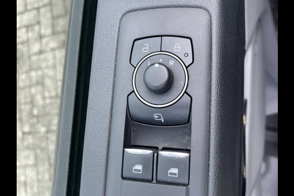 Ford Transit Custom 320 2.0 TDCI L2H1 Limited TREKHAAK! NAVIGATIE!