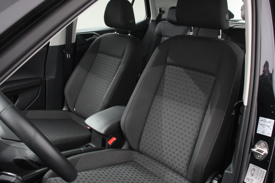 Volkswagen T-Cross 1.0 TSI 110pk DSG Life Volkswagen T-Cross 1.0 TSI DSG Life | Navigatie | Adaptive Cruise Control | Lane/Side Assist | Camera | Lichtmetalen Velgen | DAB | Stoelverwarming | Volkswagen T-Cross 1.0 TSI 110pk DSG Life Volkswagen T-Cross 1.0 TSI DSG Life | Navigatie | Adaptive Cruise Control | Lane/Side Assist | Camera | Lichtmetalen Velgen | DAB | Stoelverwarming |