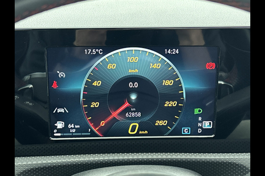 Mercedes-Benz A-Klasse 250 Premium Plus AMG-Line (Dealer OnderH, Panorama, Sfeerverlichting, Camera, StoelV, PDC V+A, Etc) Mercedes-Benz A-Klasse 250 Premium Plus AMG-Line (Dealer OnderH, Panorama, Sfeerverlichting, Camera, StoelV, PDC V+A, Etc)