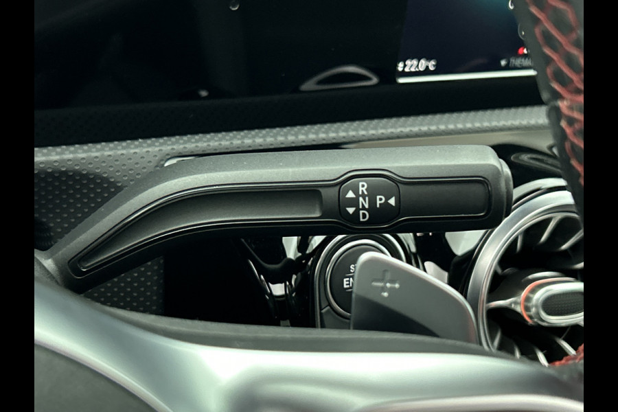 Mercedes-Benz A-Klasse 250 Premium Plus AMG-Line (Dealer OnderH, Panorama, Sfeerverlichting, Camera, StoelV, PDC V+A, Etc) Mercedes-Benz A-Klasse 250 Premium Plus AMG-Line (Dealer OnderH, Panorama, Sfeerverlichting, Camera, StoelV, PDC V+A, Etc)