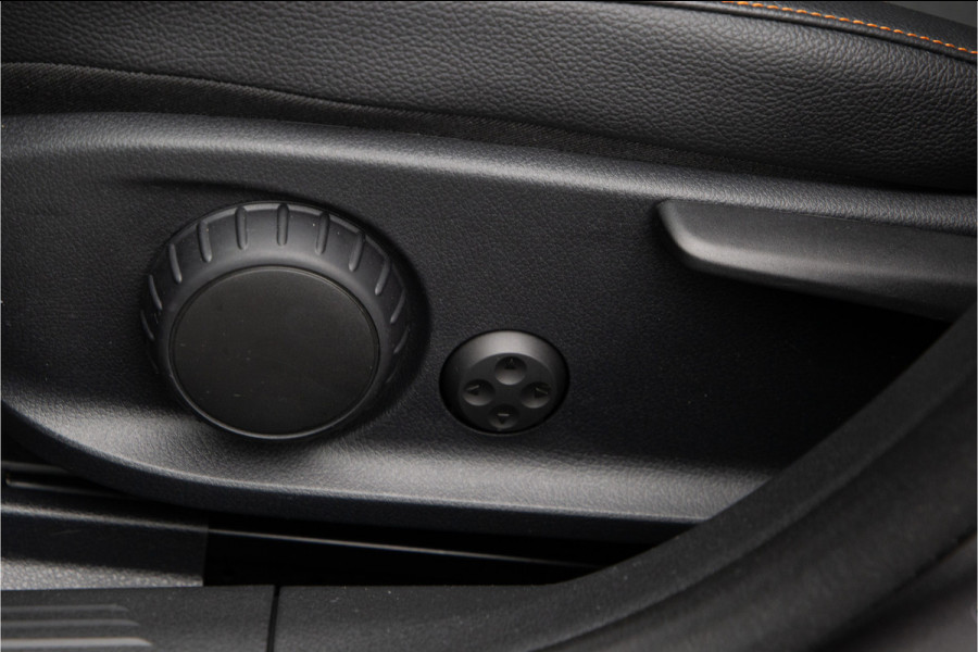 Mercedes-Benz CLA-Klasse Shooting Brake 200 AMG Premium Orange Art Edition, Pano, Widescreen, Distronic 2020 Mercedes-Benz CLA-Klasse Shooting Brake 200 AMG Premium Orange Art Edition, Pano, Widescreen, Distronic 2020