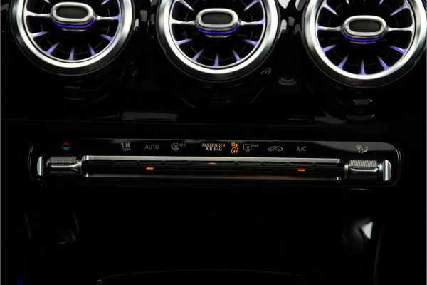 Mercedes-Benz CLA-Klasse Shooting Brake 200 AMG Premium Orange Art Edition, Pano, Widescreen, Distronic 2020 Mercedes-Benz CLA-Klasse Shooting Brake 200 AMG Premium Orange Art Edition, Pano, Widescreen, Distronic 2020