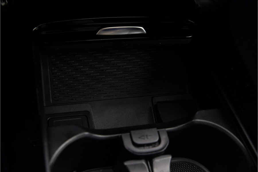 Mercedes-Benz CLA-Klasse Shooting Brake 200 AMG Premium Orange Art Edition, Pano, Widescreen, Distronic 2020 Mercedes-Benz CLA-Klasse Shooting Brake 200 AMG Premium Orange Art Edition, Pano, Widescreen, Distronic 2020