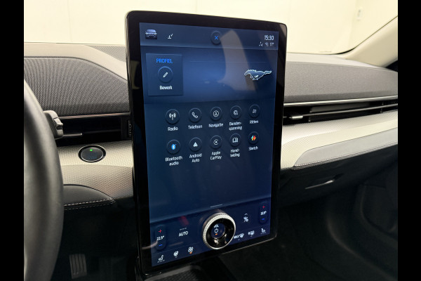 Ford Mustang Mach-E Extended RWD 98kWh 301PK SOH 95.5% Leer Long Range Adaptive Cruise Stop&Go Apple Carplay Android Auto 360°Camera Active B Stoel+Stuurverwarming Ecc Elektr.Achterklep Driver Alert Warning Keyless Origineel Nederlandse Auto €56.476- nieuw, Batterijgarantie 8 jaar of 160.000km vanaf nieuw