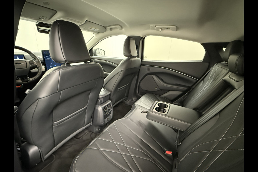 Ford Mustang Mach-E Extended RWD 98kWh 301PK SOH 95.5% Leer Long Range Adaptive Cruise Stop&Go Apple Carplay Android Auto 360°Camera Active B Stoel+Stuurverwarming Ecc Elektr.Achterklep Driver Alert Warning Keyless Origineel Nederlandse Auto €56.476- nieuw, Batterijgarantie 8 jaar of 160.000km vanaf nieuw