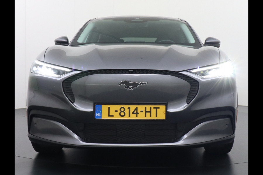 Ford Mustang Mach-E Extended RWD 98kWh 301PK SOH 95.5% Leer Long Range Adaptive Cruise Stop&Go Apple Carplay Android Auto 360°Camera Active B Stoel+Stuurverwarming Ecc Elektr.Achterklep Driver Alert Warning Keyless Origineel Nederlandse Auto €56.476- nieuw, Batterijgarantie 8 jaar of 160.000km vanaf nieuw
