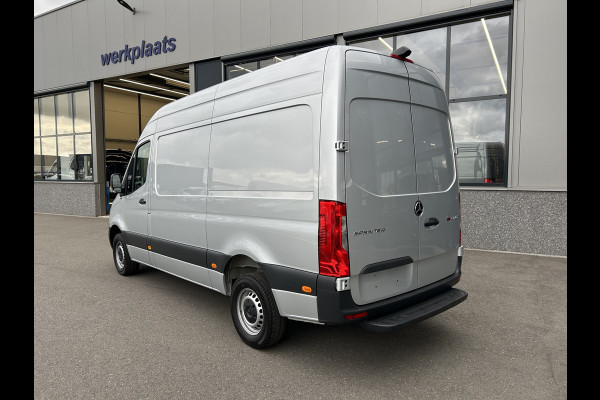 Mercedes-Benz Sprinter 317 CDI L2 H2 MBUX / Camera / Carplay navigatie / Cruise control / Airco Mercedes-Benz Sprinter 317 CDI L2 H2 MBUX / Camera / Carplay navigatie / Cruise control / Airco