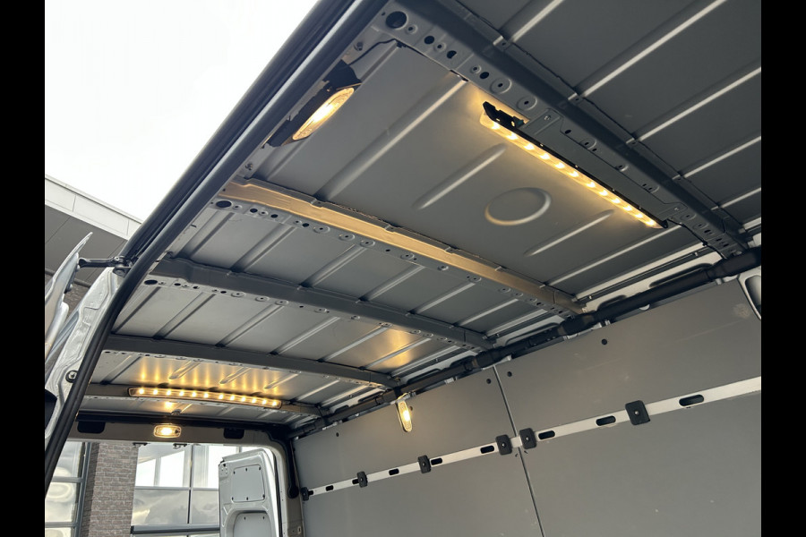 Mercedes-Benz Sprinter 317 CDI L2 H2 MBUX / Camera / Carplay navigatie / Cruise control / Airco Mercedes-Benz Sprinter 317 CDI L2 H2 MBUX / Camera / Carplay navigatie / Cruise control / Airco