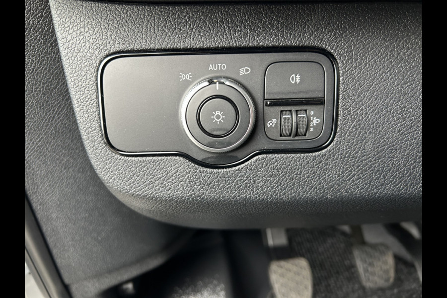Mercedes-Benz Sprinter 317 CDI L2 H2 MBUX / Camera / Carplay navigatie / Cruise control / Airco Mercedes-Benz Sprinter 317 CDI L2 H2 MBUX / Camera / Carplay navigatie / Cruise control / Airco
