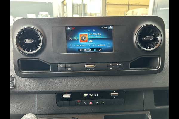 Mercedes-Benz Sprinter 317 CDI L2 H2 MBUX / Camera / Carplay navigatie / Cruise control / Airco Mercedes-Benz Sprinter 317 CDI L2 H2 MBUX / Camera / Carplay navigatie / Cruise control / Airco