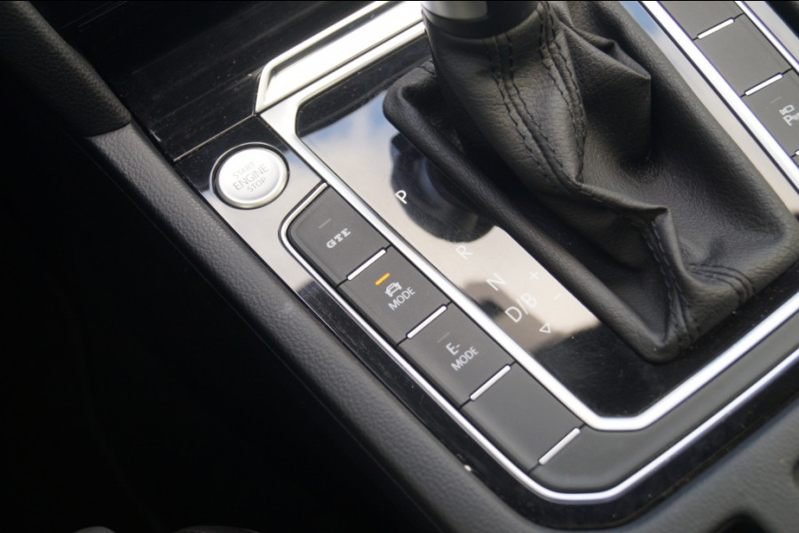 Volkswagen Arteon 1.4 TSI eHybrid Elegance Business Plus -PANO-LEER- Volkswagen Arteon 1.4 TSI eHybrid Elegance Business Plus -PANO-LEER-