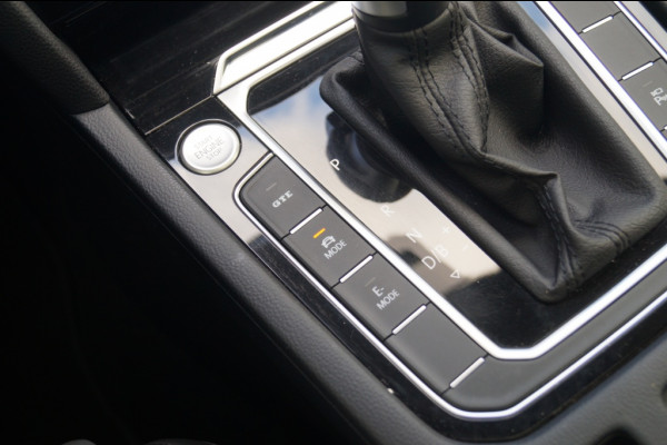 Volkswagen Arteon 1.4 TSI eHybrid Elegance Business Plus -PANO-LEER- Volkswagen Arteon 1.4 TSI eHybrid Elegance Business Plus -PANO-LEER-