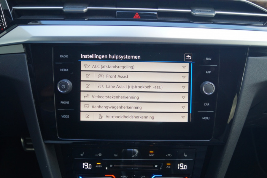 Volkswagen Arteon 1.4 TSI eHybrid Elegance Business Plus -PANO-LEER- Volkswagen Arteon 1.4 TSI eHybrid Elegance Business Plus -PANO-LEER-