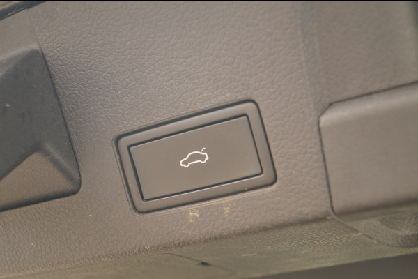 Volkswagen Arteon 1.4 TSI eHybrid Elegance Business Plus -PANO-LEER- Volkswagen Arteon 1.4 TSI eHybrid Elegance Business Plus -PANO-LEER-