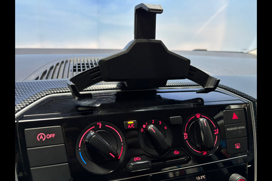 Volkswagen up! 1.0 BMT move up! NWE Model | Airco | DAB+ | 5 deurs | Elktr. pakket Volkswagen up! 1.0 BMT move up! NWE Model | Airco | DAB+ | 5 deurs | Elktr. pakket