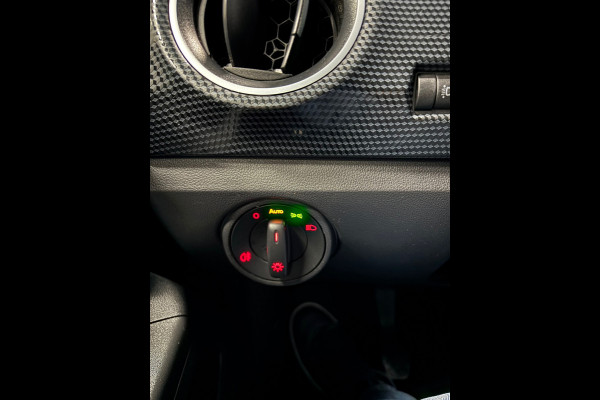 Volkswagen up! 1.0 BMT move up! NWE Model | Airco | DAB+ | 5 deurs | Elktr. pakket Volkswagen up! 1.0 BMT move up! NWE Model | Airco | DAB+ | 5 deurs | Elktr. pakket