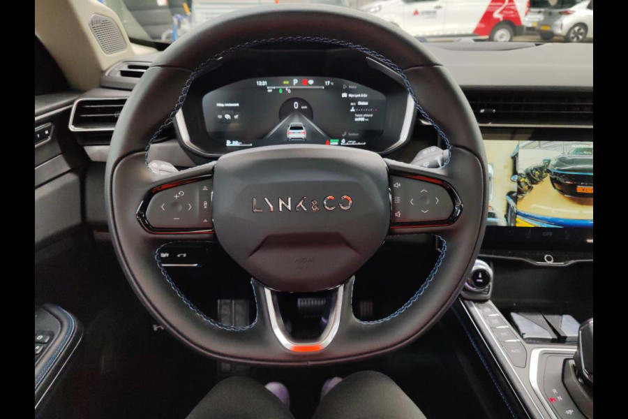 Lynk & Co 01 1.5 PHEV 360° Pano.dak Trekhaak Adapt.Cruise Carplay Stoelverw. Lynk & Co 01 1.5 PHEV 360° Pano.dak Trekhaak Adapt.Cruise Carplay Stoelverw.