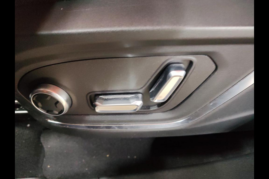 Lynk & Co 01 1.5 PHEV 360° Pano.dak Trekhaak Adapt.Cruise Carplay Stoelverw. Lynk & Co 01 1.5 PHEV 360° Pano.dak Trekhaak Adapt.Cruise Carplay Stoelverw.