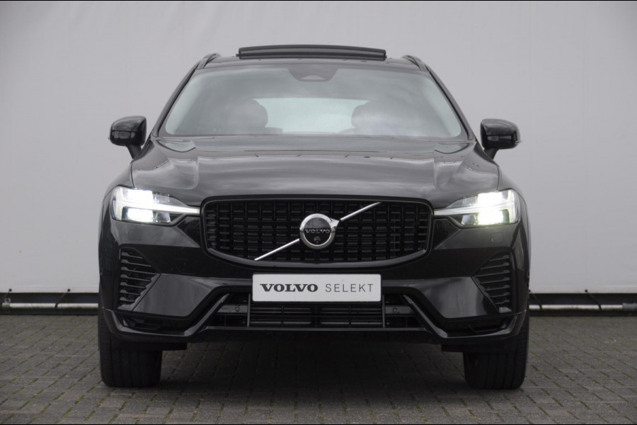 Volvo XC60 T6 350PK Automaat AWD Ultra Dark / Head-up display / Trekhaak/ Harman Kardon audio / Panoramadak / BLIS / Elektrisch bedienbare voorstoelen / Memory seats / Verwarmbare stoelen / Keyless entry /