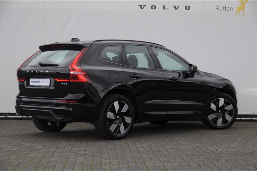 Volvo XC60 T6 350PK Automaat AWD Ultra Dark / Head-up display / Trekhaak/ Harman Kardon audio / Panoramadak / BLIS / Elektrisch bedienbare voorstoelen / Memory seats / Verwarmbare stoelen / Keyless entry /