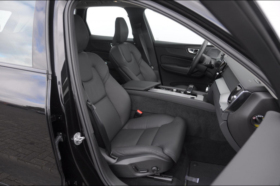 Volvo XC60 T6 350PK Automaat AWD Ultra Dark / Head-up display / Trekhaak/ Harman Kardon audio / Panoramadak / BLIS / Elektrisch bedienbare voorstoelen / Memory seats / Verwarmbare stoelen / Keyless entry /