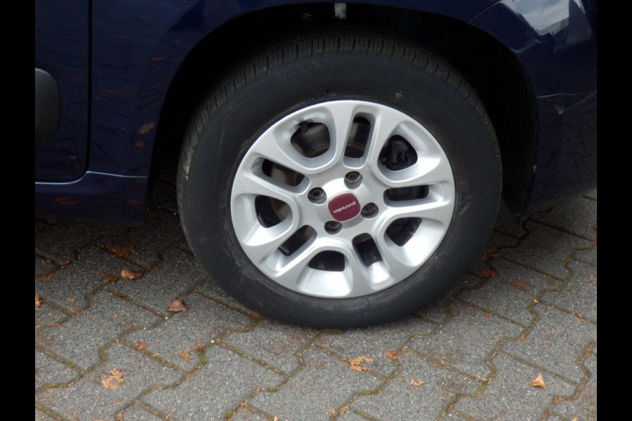 Fiat Panda 1.2 69pk 4 cil. | Lounge | Tel. Bluetooth |
