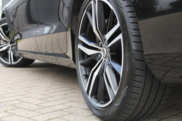 Volvo V60 2.0 T6 Recharge AWD R-Design Leder AllSeason !!NIEUWBINNEN!!