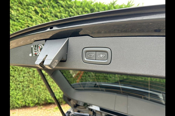 Volvo V60 2.0 T6 Recharge AWD R-Design Leder AllSeason !!NIEUWBINNEN!!