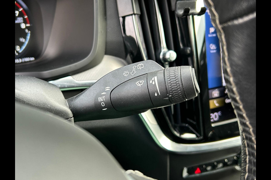 Volvo V60 2.0 T6 Recharge AWD R-Design Leder AllSeason !!NIEUWBINNEN!!