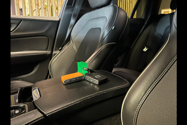 Volvo V60 2.0 T6 Recharge AWD R-Design Leder AllSeason !!NIEUWBINNEN!!