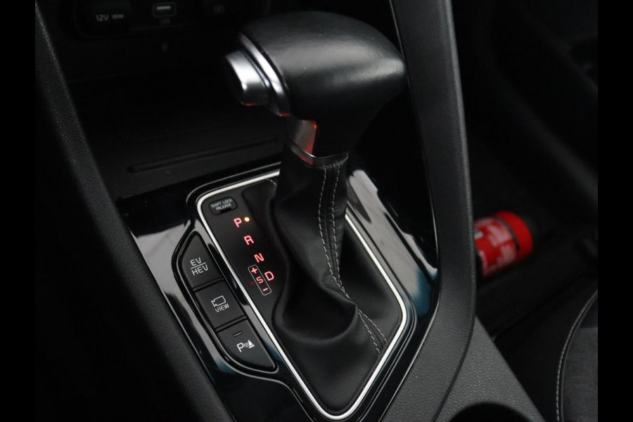 Kia Niro 1.6 GDi PHEV DynamicLine | Carplay | Navigatie | Camera | Adaptive cruise | Half leder | DAB | Digital Cockpit | Plug In