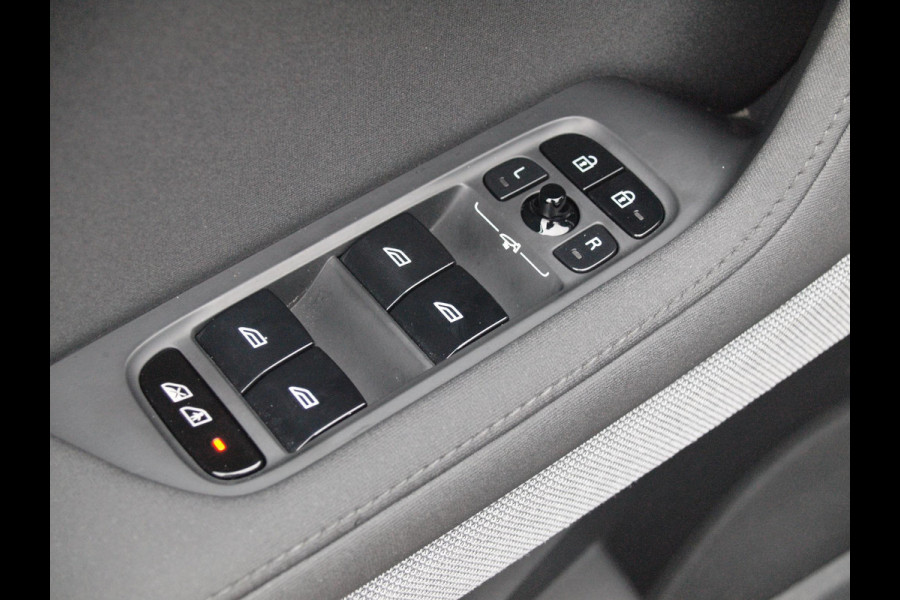 Polestar 2 Long Range Dual Motor Launch Edition 78kWh | Camera | Apple Carplay | Harman Kardon | Panoramadak |