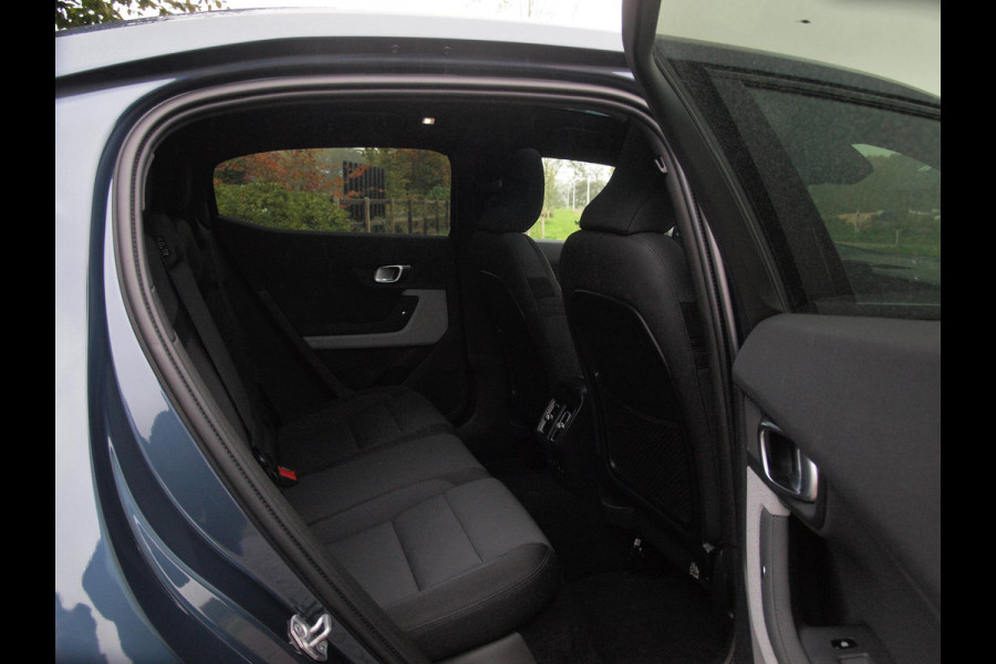 Polestar 2 Long Range Dual Motor Launch Edition 78kWh | Camera | Apple Carplay | Harman Kardon | Panoramadak |