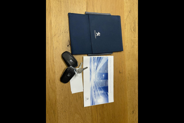 Peugeot 3008 1.2 PureTech Allure AUTOMAAT PANORAMADAK LEER NAVI CAMERA Peugeot 3008 1.2 PureTech Allure AUTOMAAT PANORAMADAK LEER NAVI CAMERA