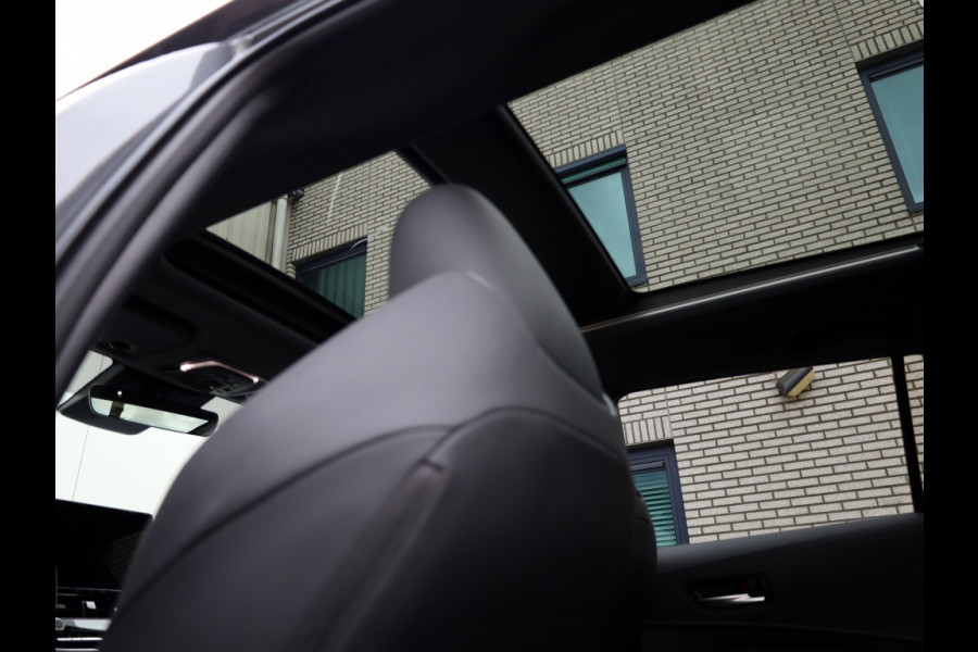 Toyota Corolla Touring Sports Hybrid 200 Executive | Panoramadak | JBL-Audio | Head-Up
